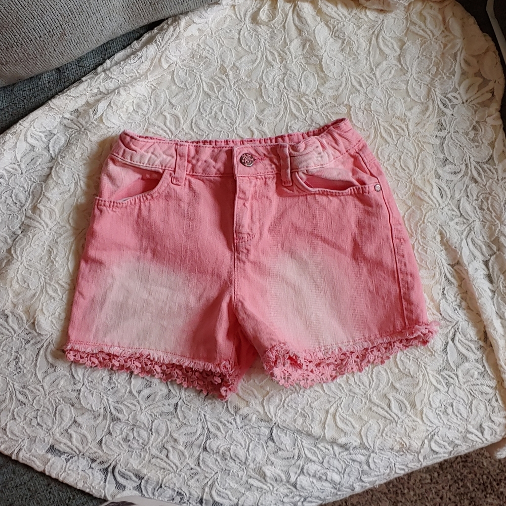 LAST CHANCE Distressed frill jean shorts